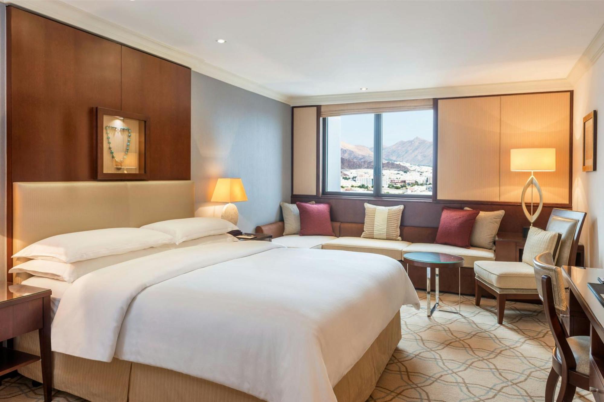 מוסקט Sheraton Oman Hotel מראה חיצוני תמונה Deluxe Room